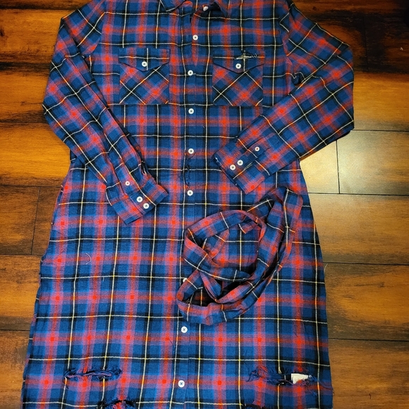 Top - Picture 2 of 2